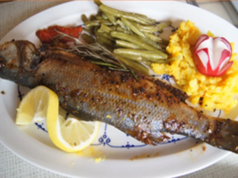 Rezept: Wolfsbarsch mit grünen Bohnen und Möhren-Kartoffel-Stampf Bild Nr. 2 Wolfsbarsch mit grünen Bohnen und Möhren-Kartoffel-Stampf - Rezept - Bild Nr. 2