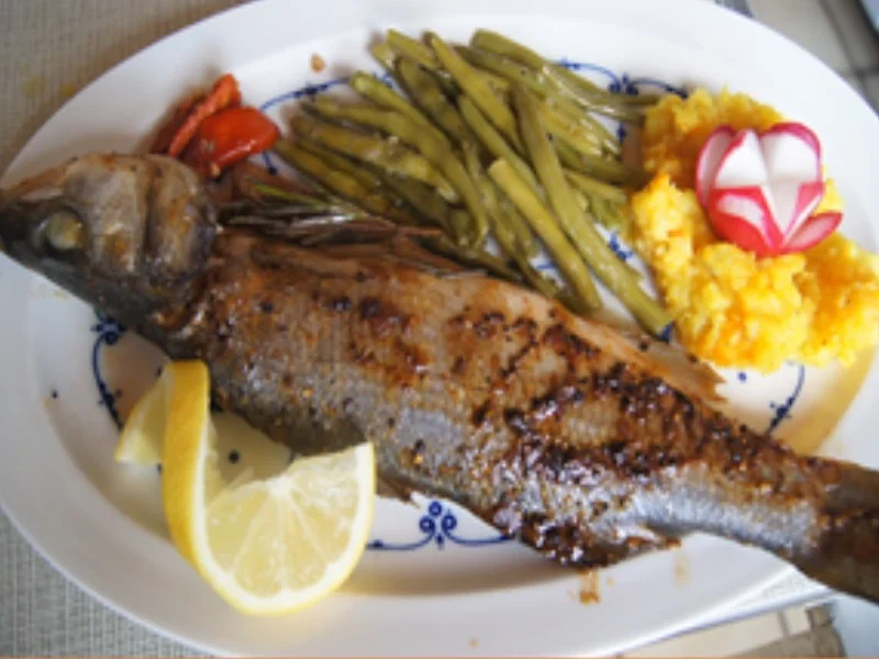 Rezept: Wolfsbarsch mit grünen Bohnen und Möhren-Kartoffel-Stampf Bild Nr. 6 Wolfsbarsch mit grünen Bohnen und Möhren-Kartoffel-Stampf - Rezept - Bild Nr. 6