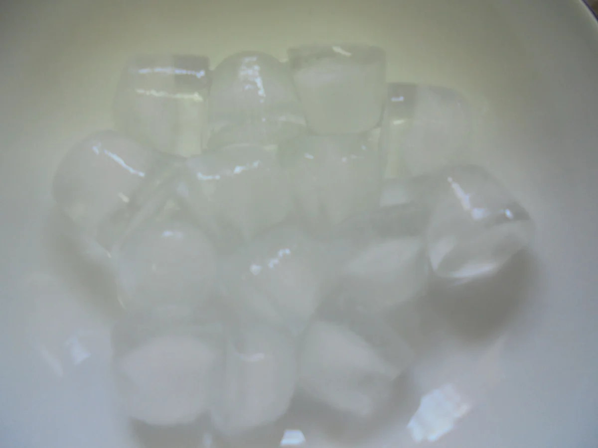 Rezept: Roiboos-Eistee mit Zitrone Bild Nr. 4 Roiboos-Eistee mit Zitrone - Rezept - Bild Nr. 4