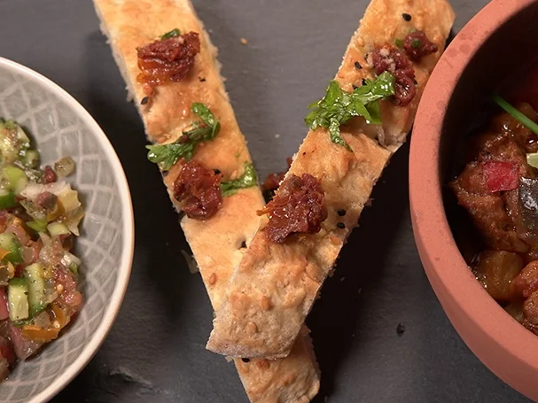 Rezept: Türlü Kebab, Mini-Fladenbrote und Tomaten-Zitronen-Minzsalat Bild Nr. 2 Türlü Kebab, Mini-Fladenbrote und Tomaten-Zitronen-Minzsalat - Rezept - Bild Nr. 2