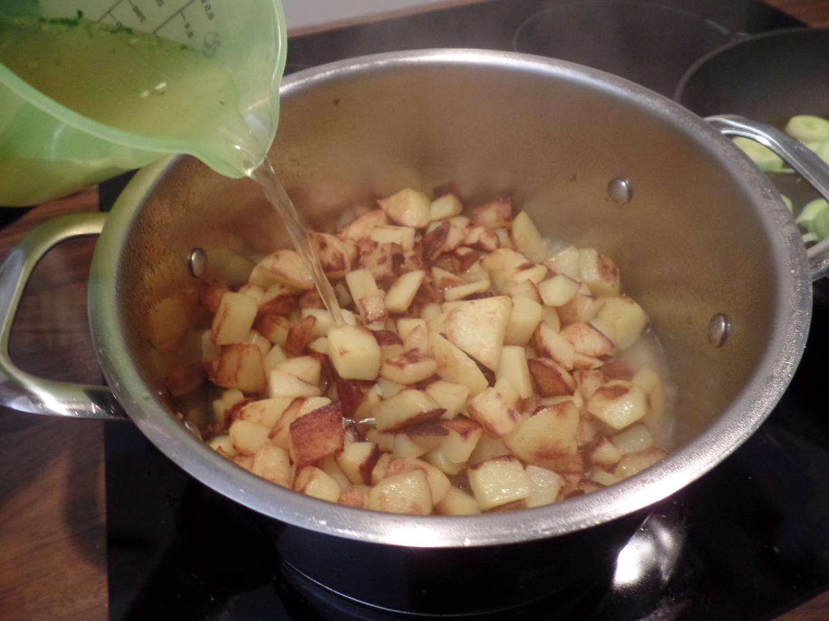 Bratkartoffel-Suppe mit Speck und Lauch - Rezept - Bild Nr. 8