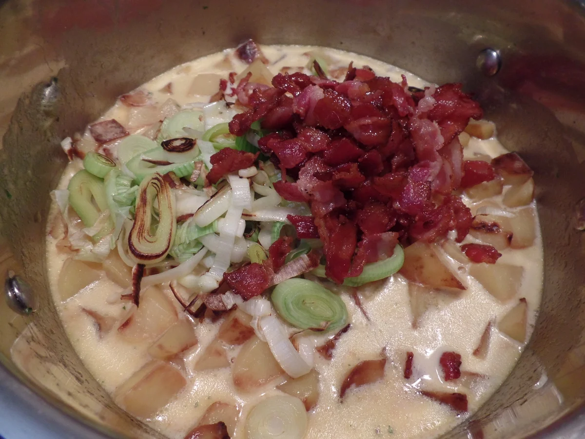 Bratkartoffel-Suppe mit Speck und Lauch - Rezept - Bild Nr. 13