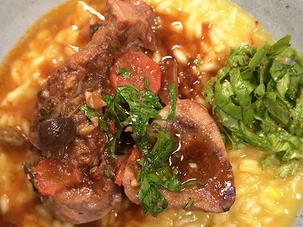 Rezept: Ossobuco con Risotto alla Milanese Bild Nr. 2 Ossobuco con Risotto alla Milanese - Rezept - Bild Nr. 2