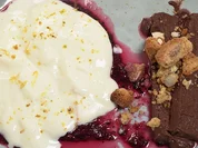 Rezept: Panna Cotta, Semifreddo mit Crumble und Frutti di Bosco Bild Nr. 2 Panna Cotta, Semifreddo mit Crumble und Frutti di Bosco - Rezept - Bild Nr. 2