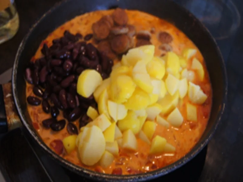 Rezept: Kartoffel-Gemüse-Bratwurst-Pfanne Bild Nr. 27 Kartoffel-Gemüse-Bratwurst-Pfanne - Rezept - Bild Nr. 27