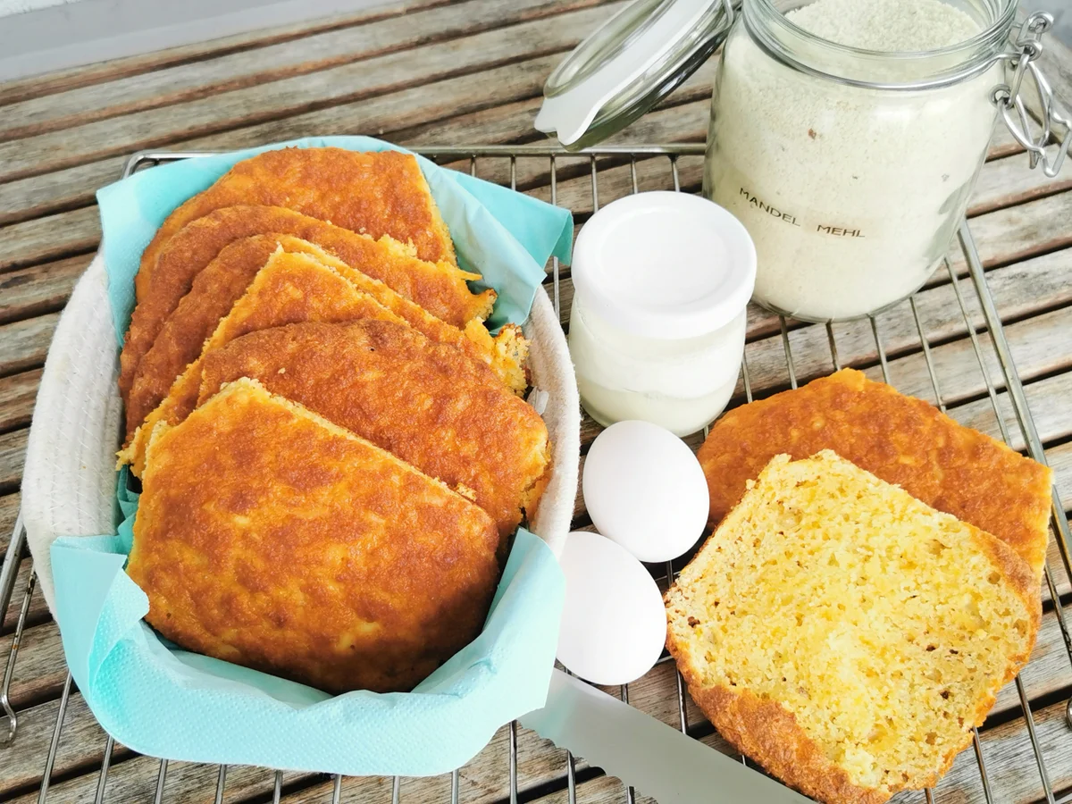 Rezept: BiNe` S KETO BRÖTCHEN Bild Nr. 4 BiNe` S KETO BRÖTCHEN - Rezept - Bild Nr. 4