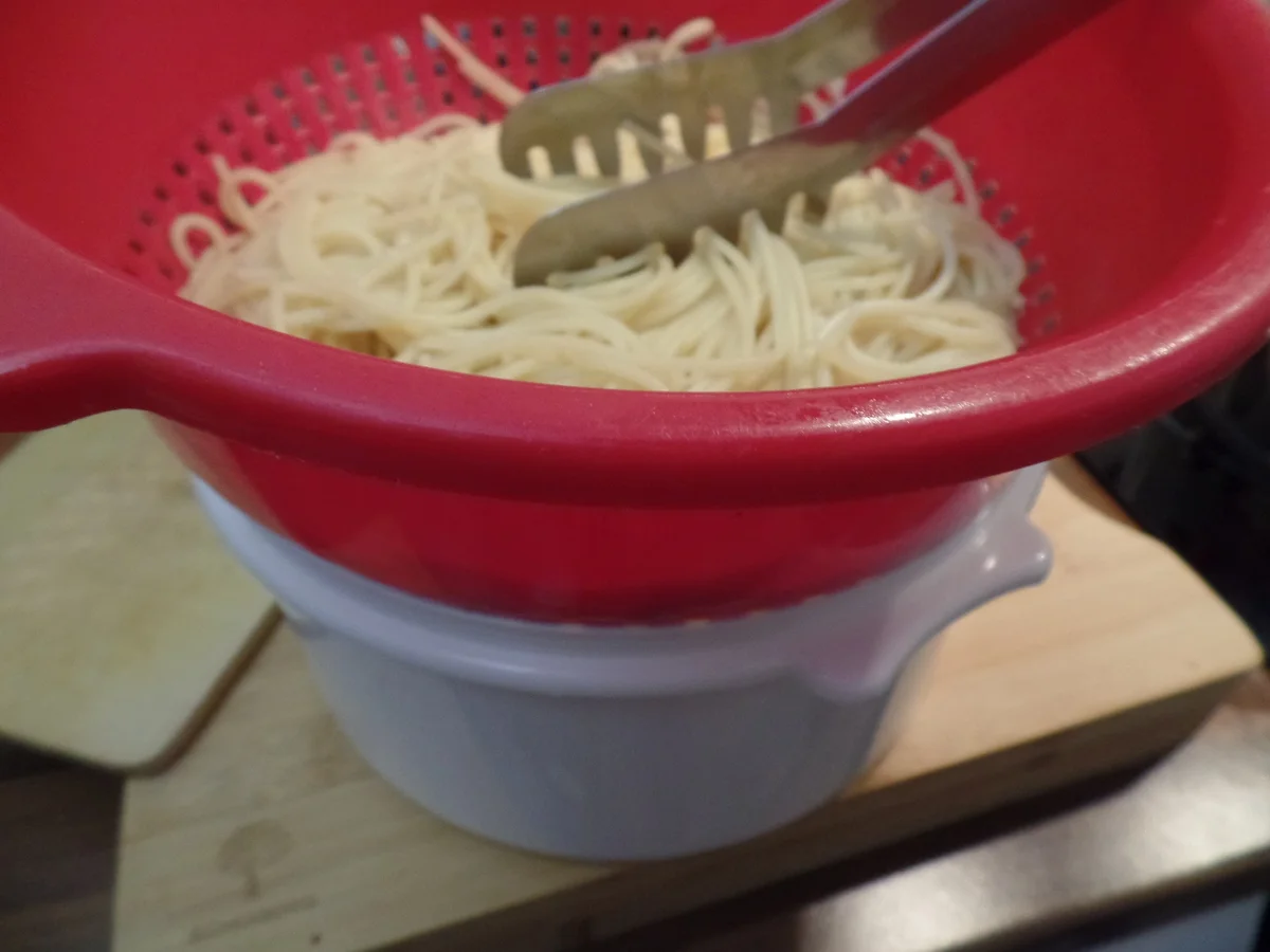 Spaghetti mit Spinat-Pesto - Rezept - Bild Nr. 7