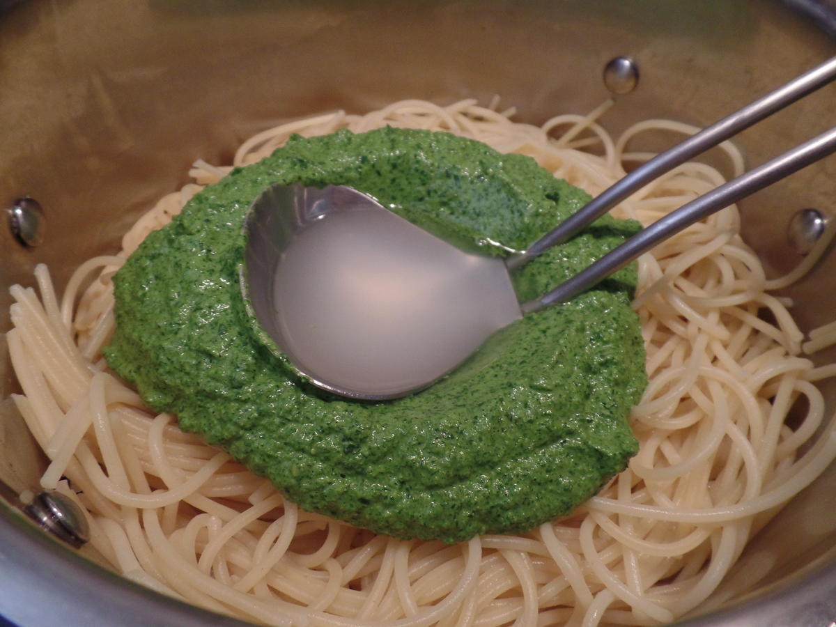 Spaghetti mit Spinat-Pesto - Rezept - Bild Nr. 8