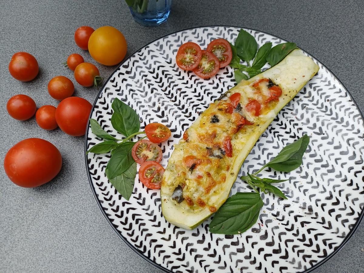 Zucchini alla Caprese kulinarische Weltreise 08/2022 - Rezept - Bild Nr. 4