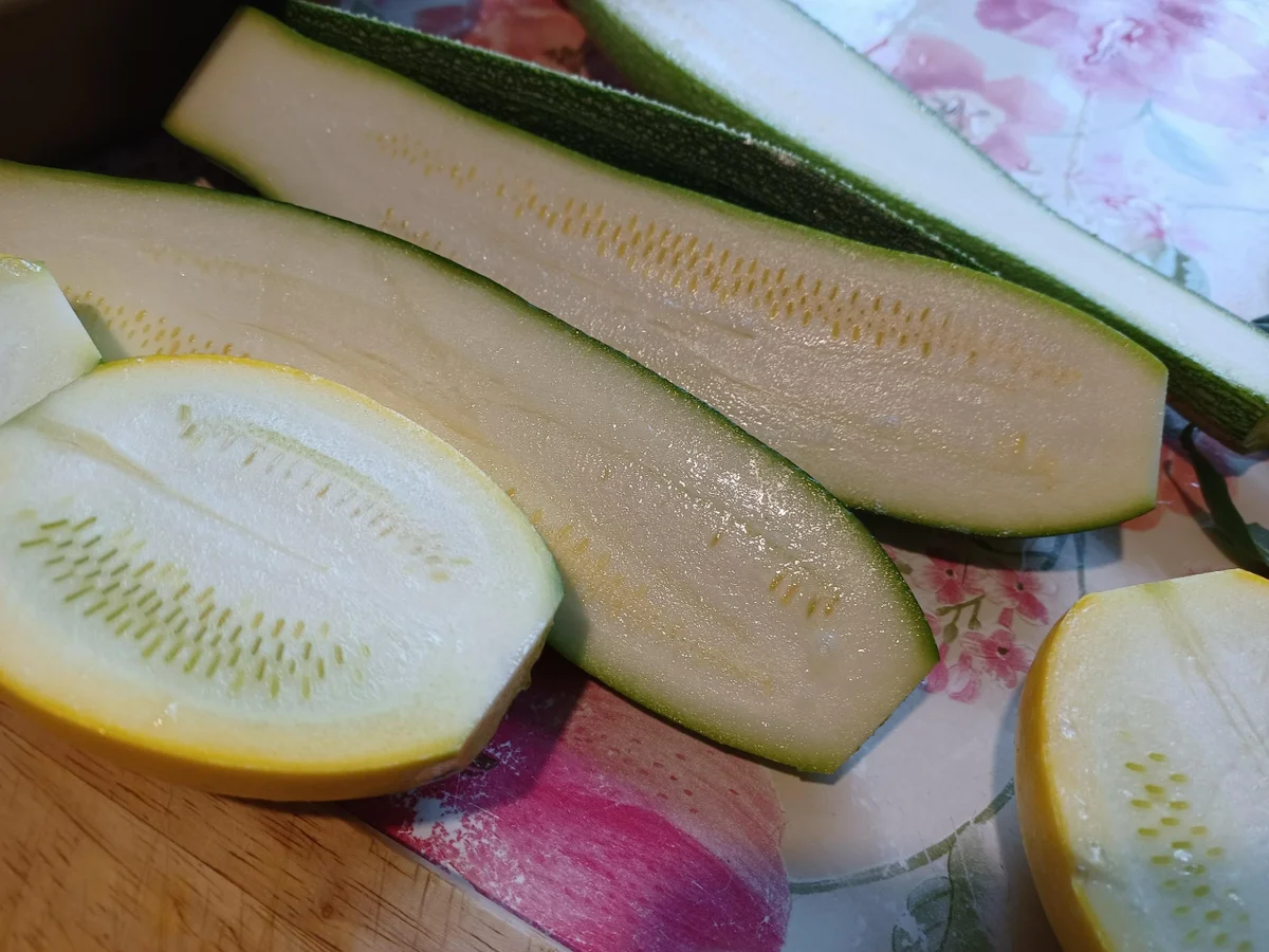 Zucchini alla Caprese kulinarische Weltreise 08/2022 - Rezept - Bild Nr. 6