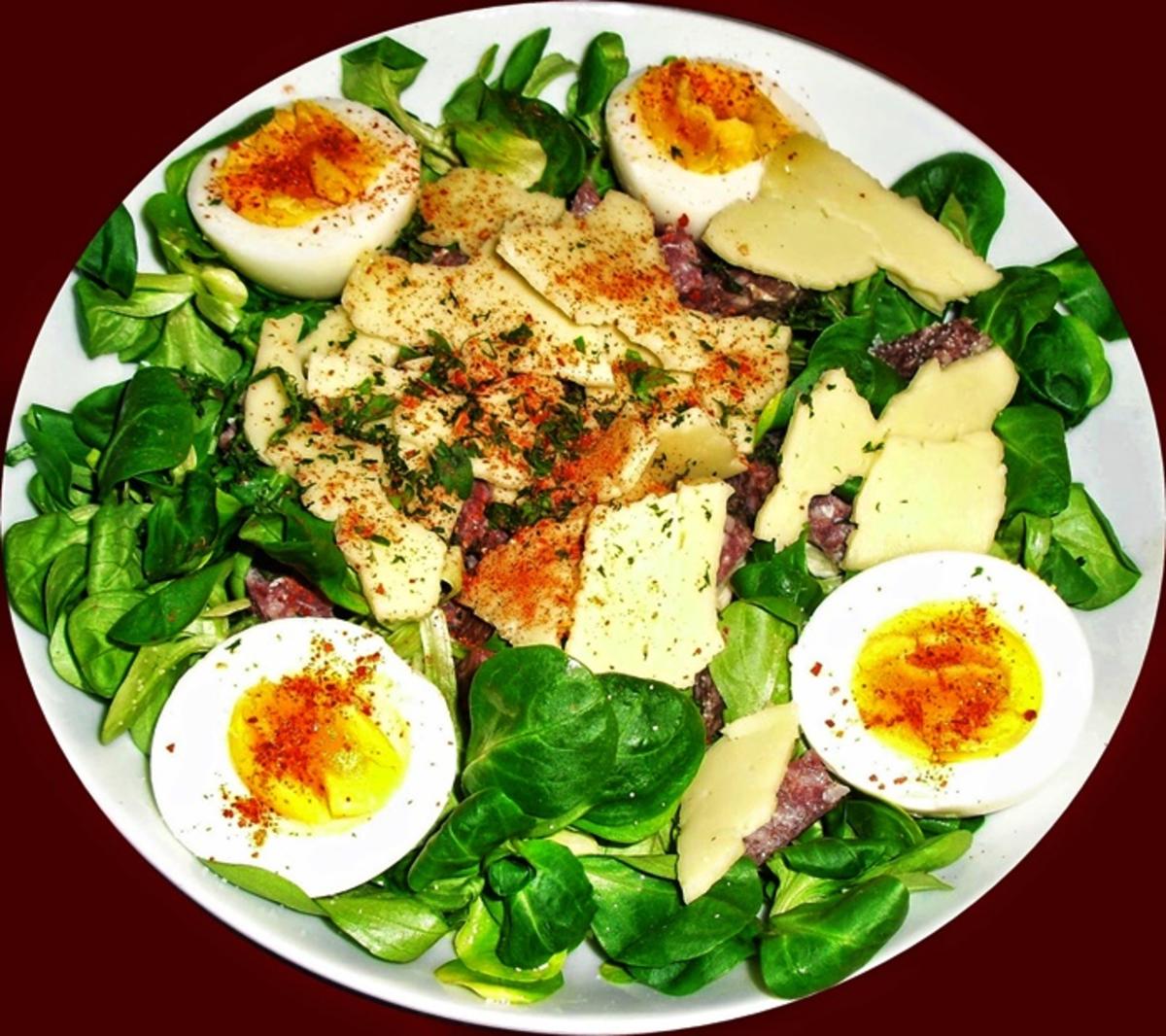 Feldsalat mit Salami, Käse und Ei - Rezept - Bild Nr. 3