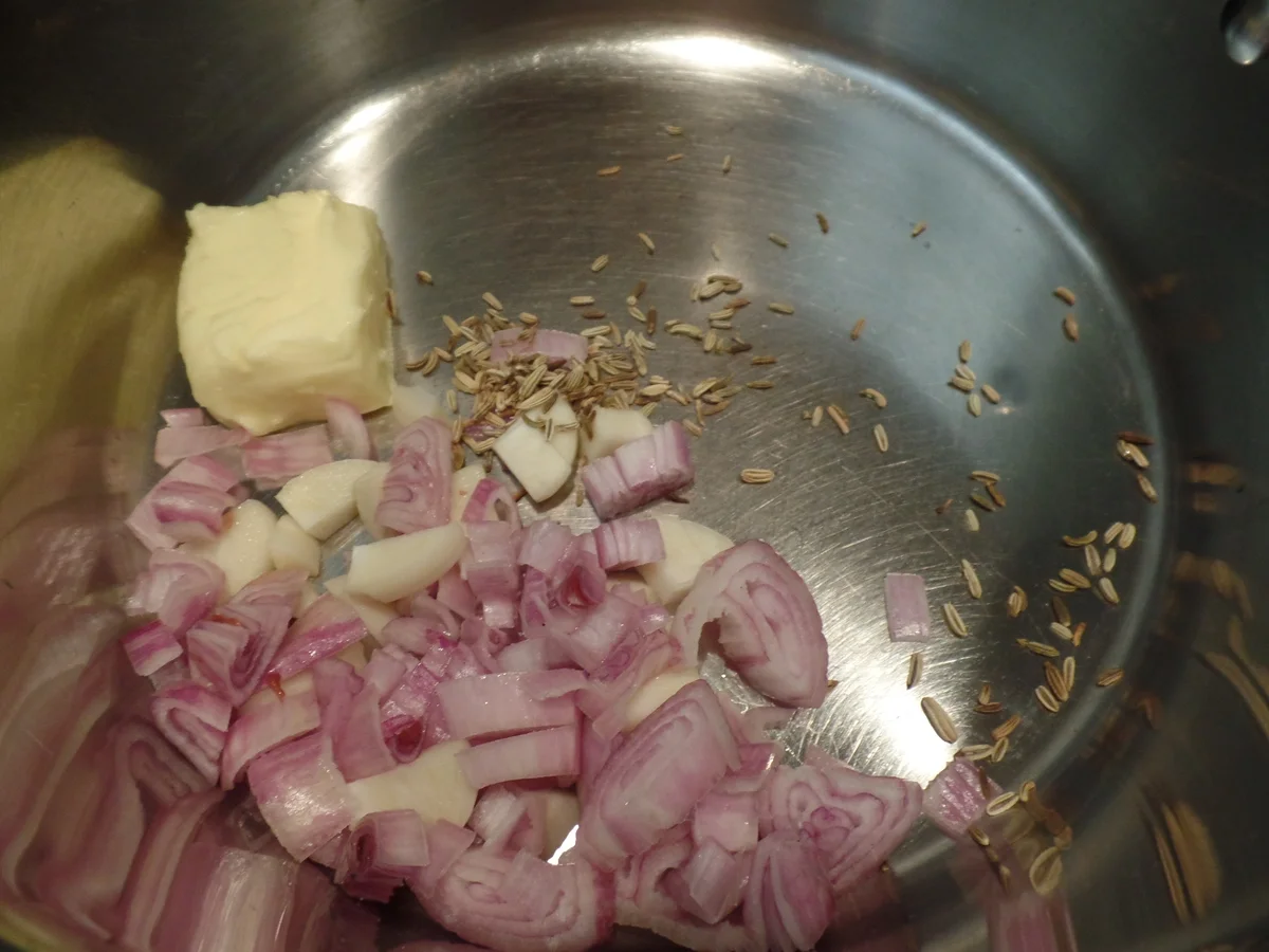 Kalte Gurkensuppe mit Feta und Laugenbrötchen Croutons - Rezept - Bild Nr. 5