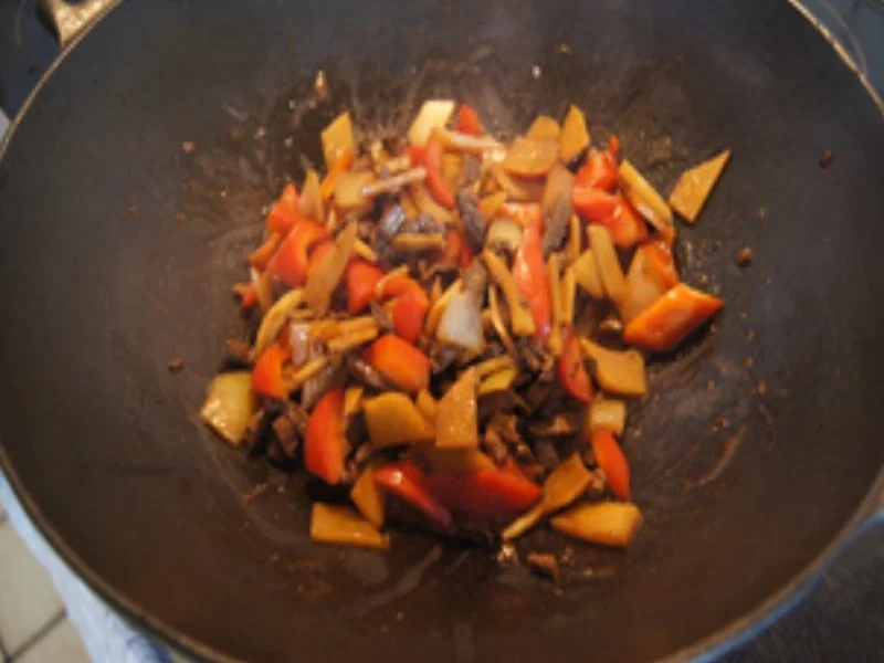 Süß-saures Schweinefilet im Wok mit Kokosreis - Rezept - Bild Nr. 11