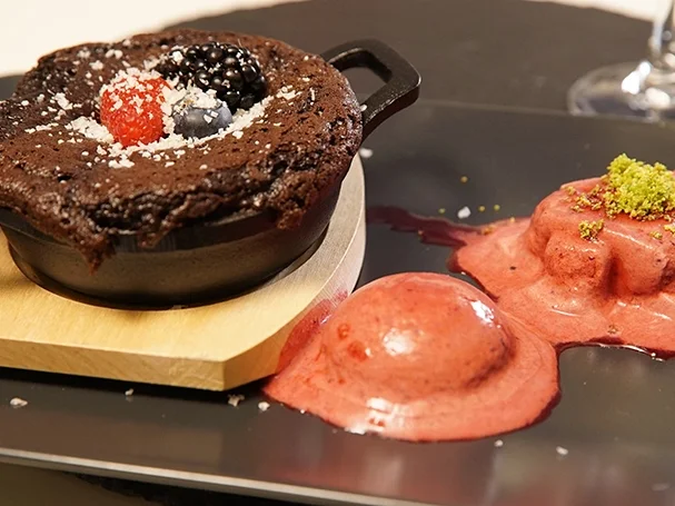 Gegrillter Schokokuchen mit Tannenspitzeneis - Rezept - Bild Nr. 2