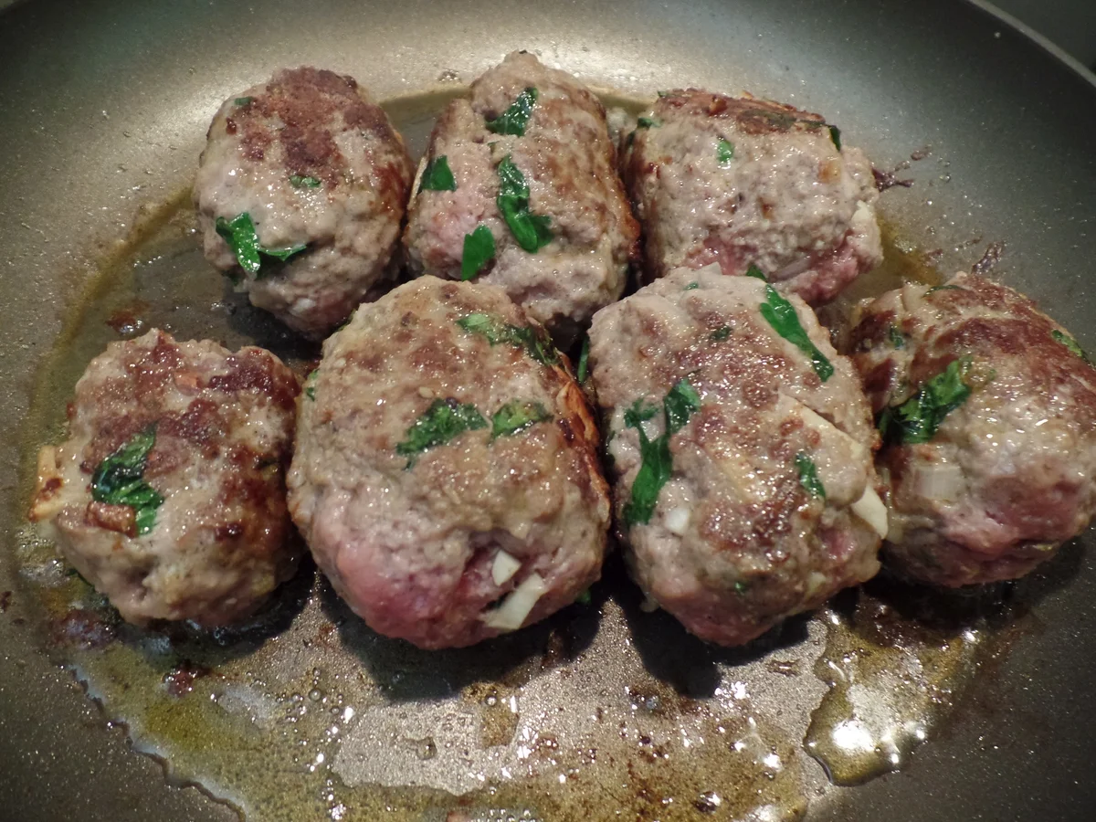 Bifteki mit Gemüsereis - Rezept - Bild Nr. 8