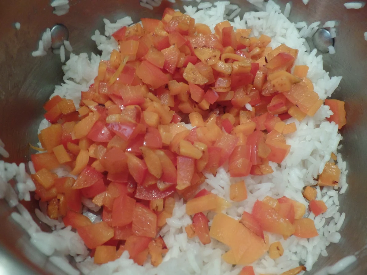 Bifteki mit Gemüsereis - Rezept - Bild Nr. 12