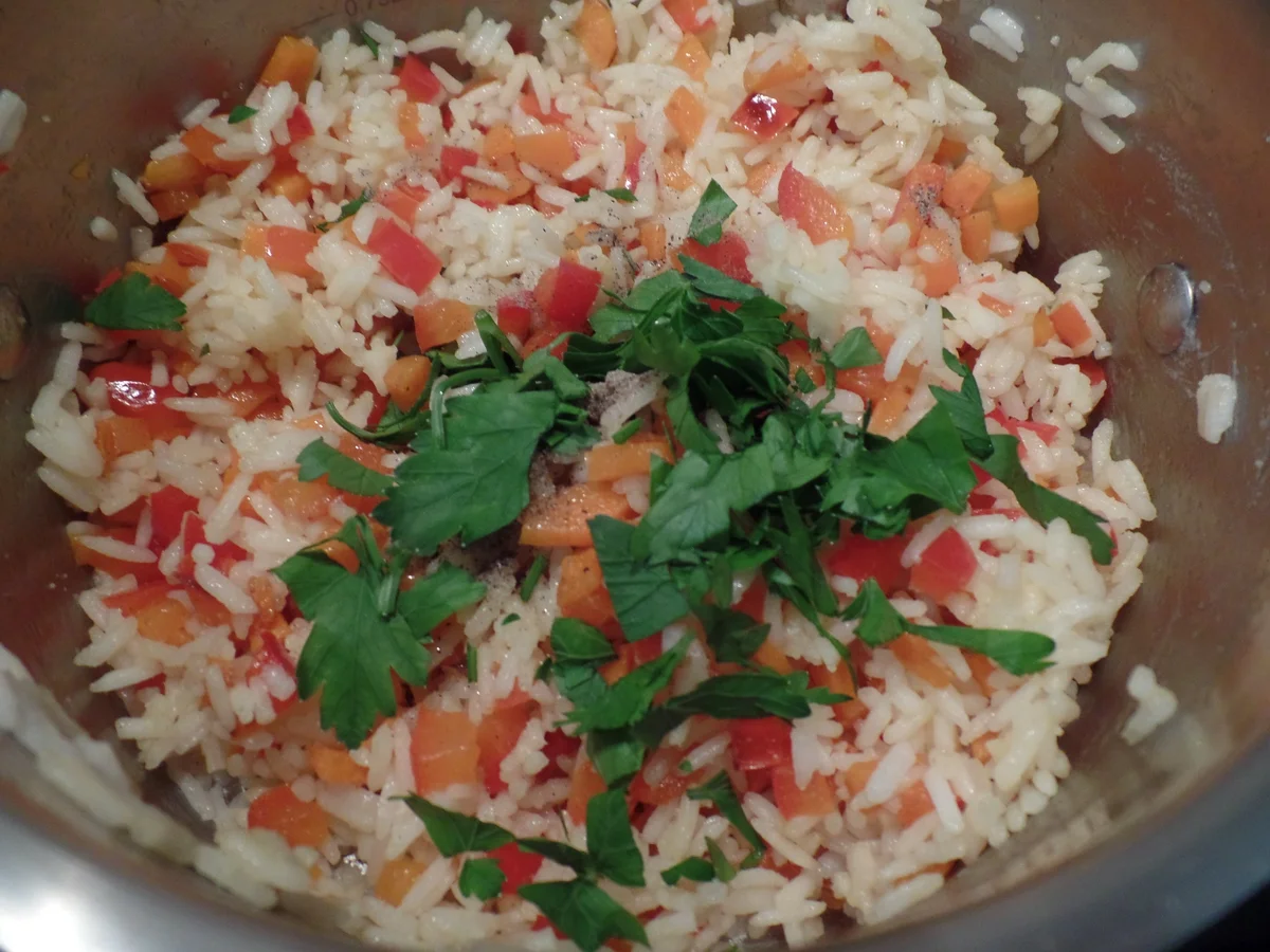 Bifteki mit Gemüsereis - Rezept - Bild Nr. 13