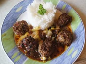 Rezept: Pikante Hackbällchen mit süß-saurer-Pflaumensauce und Basmatireis Bild Nr. 2 Pikante Hackbällchen mit süß-saurer-Pflaumensauce und Basmatireis - Rezept - Bild Nr. 2