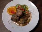 Rezept: Frรผhlingsrouladen und Pecorino Herz auf Sahnekartoffeln mit Spargelsalat Bild Nr. 2 Frรผhlingsrouladen und Pecorino Herz auf Sahnekartoffeln mit Spargelsalat - Rezept - Bild Nr. 2