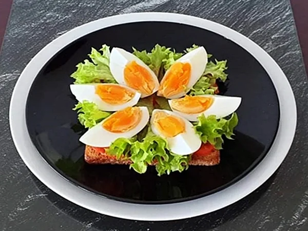 Rezept: Üppig belegte Brotscheibe Bild Nr. 12 Üppig belegte Brotscheibe - Rezept - Bild Nr. 12