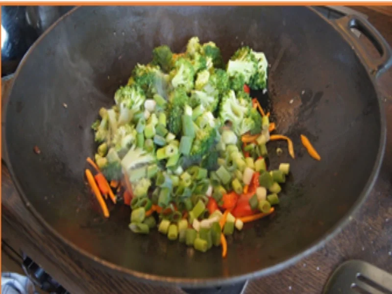 Asiatische Nudeln mit Schweinefilet und Gemüse - Rezept - Bild Nr. 13