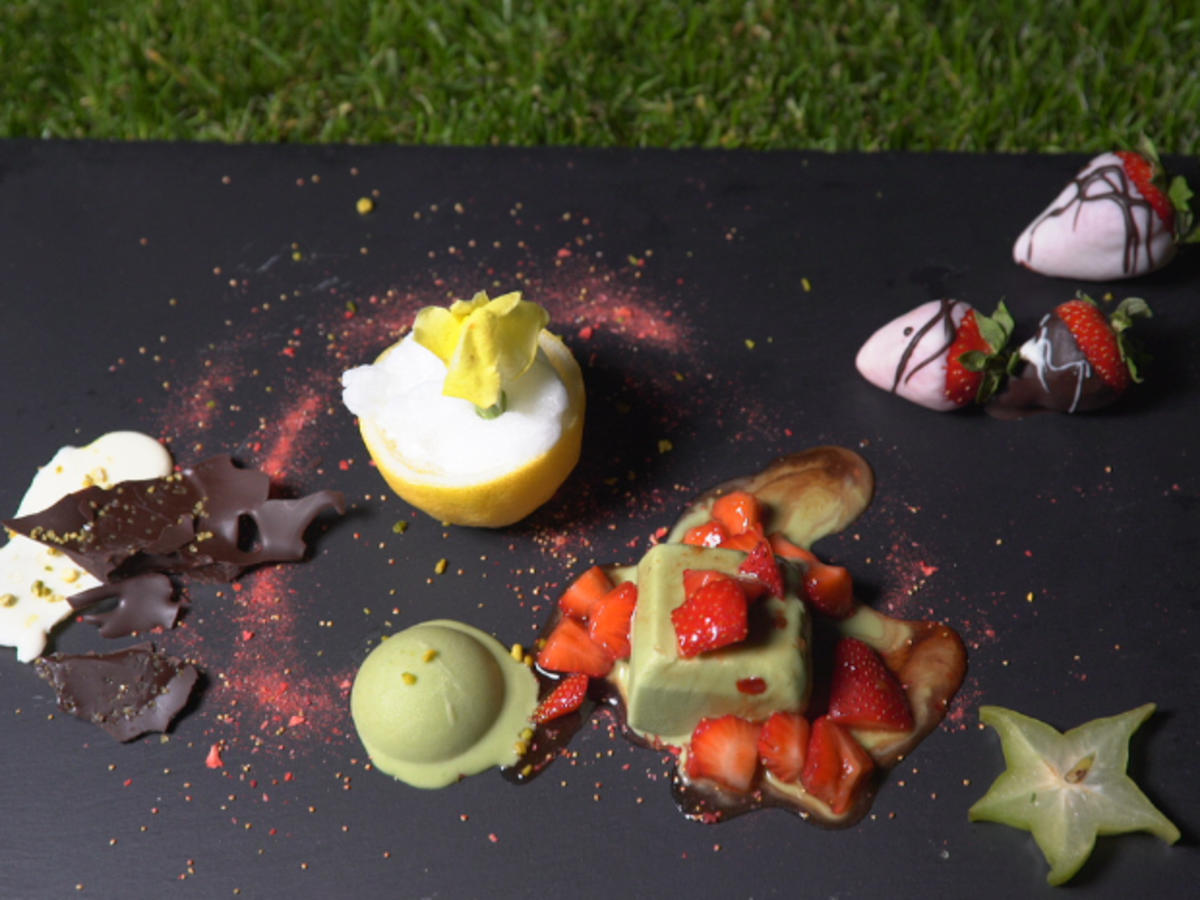 Basilikumeis, Zitronensorbet und Balsamico Erdbeeren - von Das perfekte ...