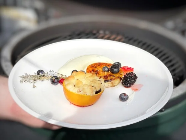 Beerencrumble mit gegrillter Orange (Kim Fisher) - Rezept - Bild Nr. 2