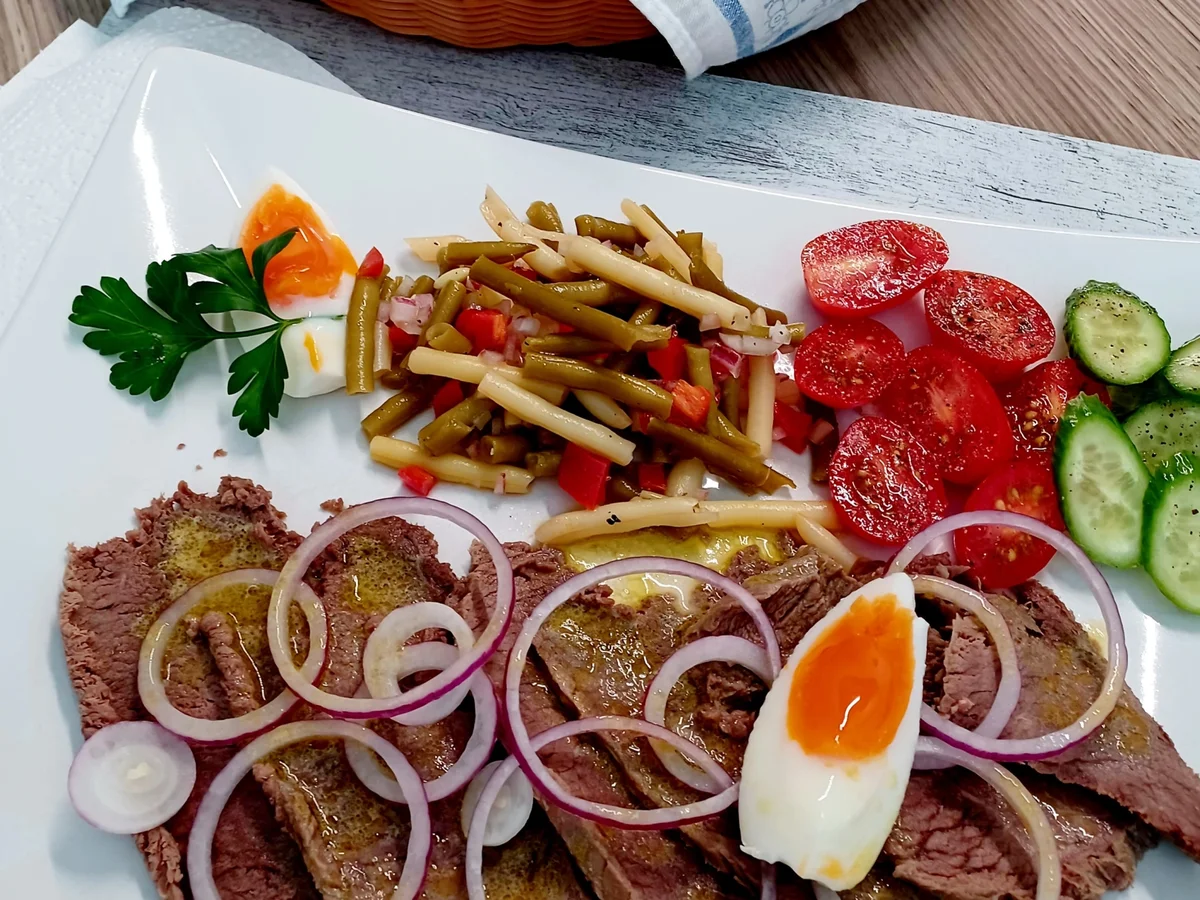 Rezept: Saures Rindfleisch mit Meerrettich-Topping Bild Nr. 2 Saures Rindfleisch mit Meerrettich-Topping - Rezept - Bild Nr. 2