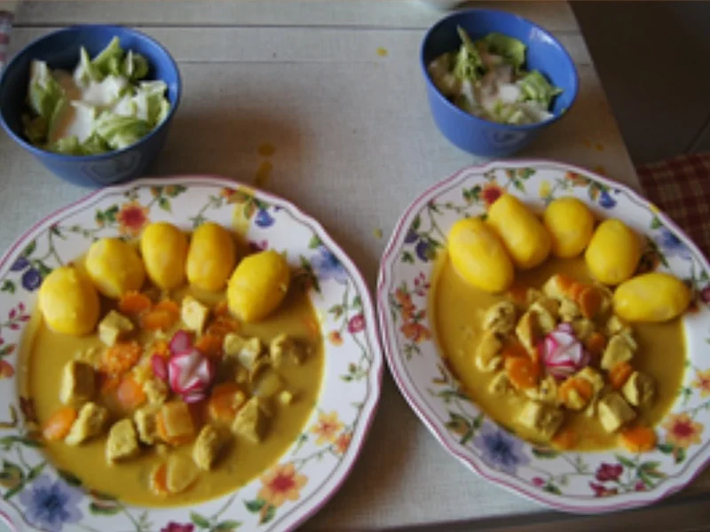Pellkartoffel-Drillinge mit Chicken Curry und Eisbergsalat - Rezept - Bild Nr. 7
