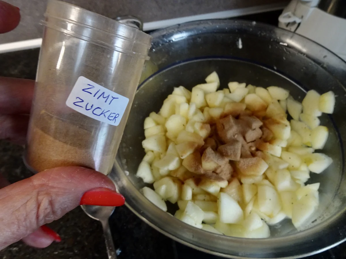 Rezept: Apfel - Mürbteig - Torte Bild Nr. 15 Apfel - Mürbteig - Torte - Rezept - Bild Nr. 15