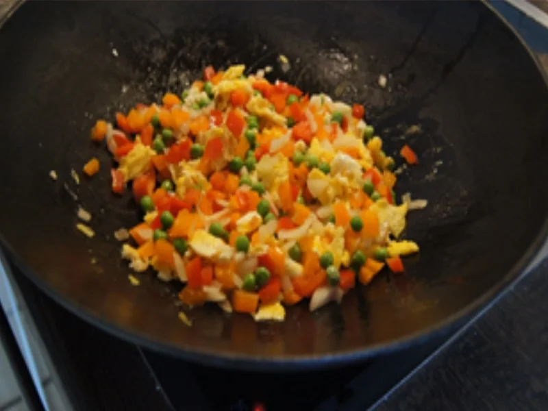 Thailändischer Schweinebauch mit Eier-Gemüse-Bratreis - Rezept - Bild Nr. 16