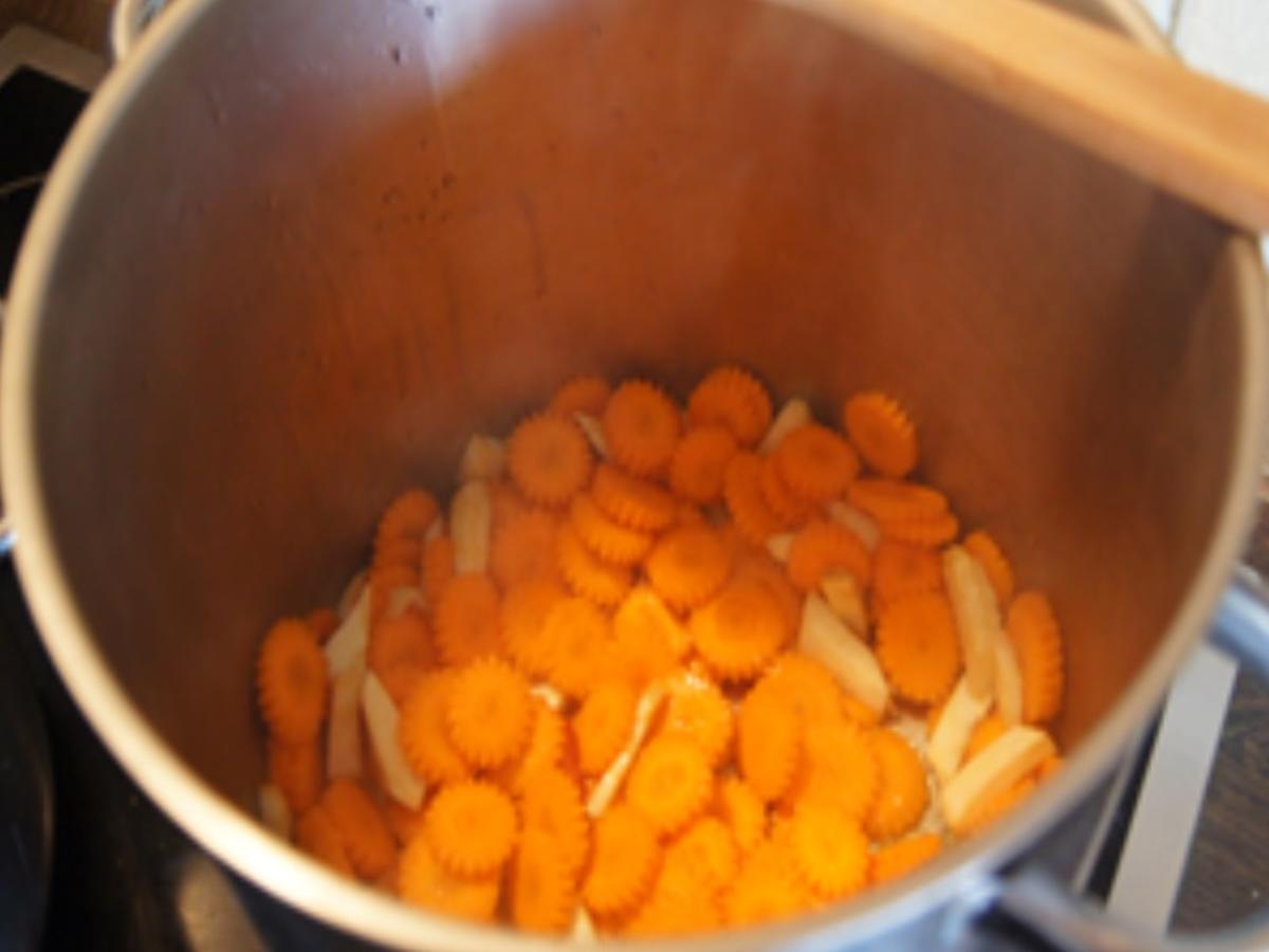 Asiatischer Hähnchen-Gemüse-Eintopf - Rezept - kochbar.de