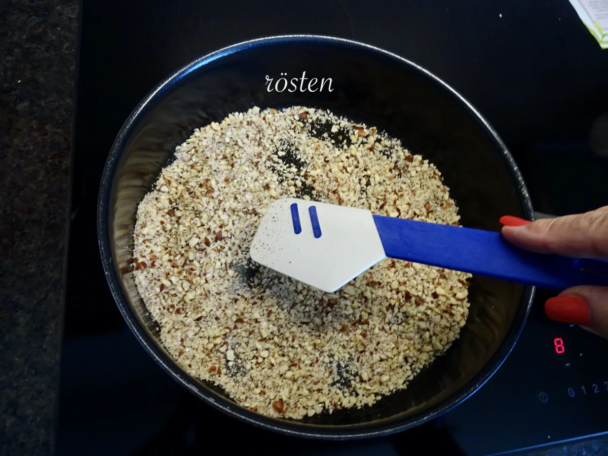 Rezept: cremiges Haselnuß Eis Bild Nr. 3 cremiges Haselnuß Eis - Rezept - Bild Nr. 3