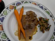 Kalbsroulade, karamellisierte Karotten, Pilzpfanne und Kartoffelgratin - Rezept - Bild Nr. 2