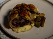 Rehrücken Wellington und getrüffeltes Karoffelpüree mit Holunderblütenbutter - Rezept - Bild Nr. 16044