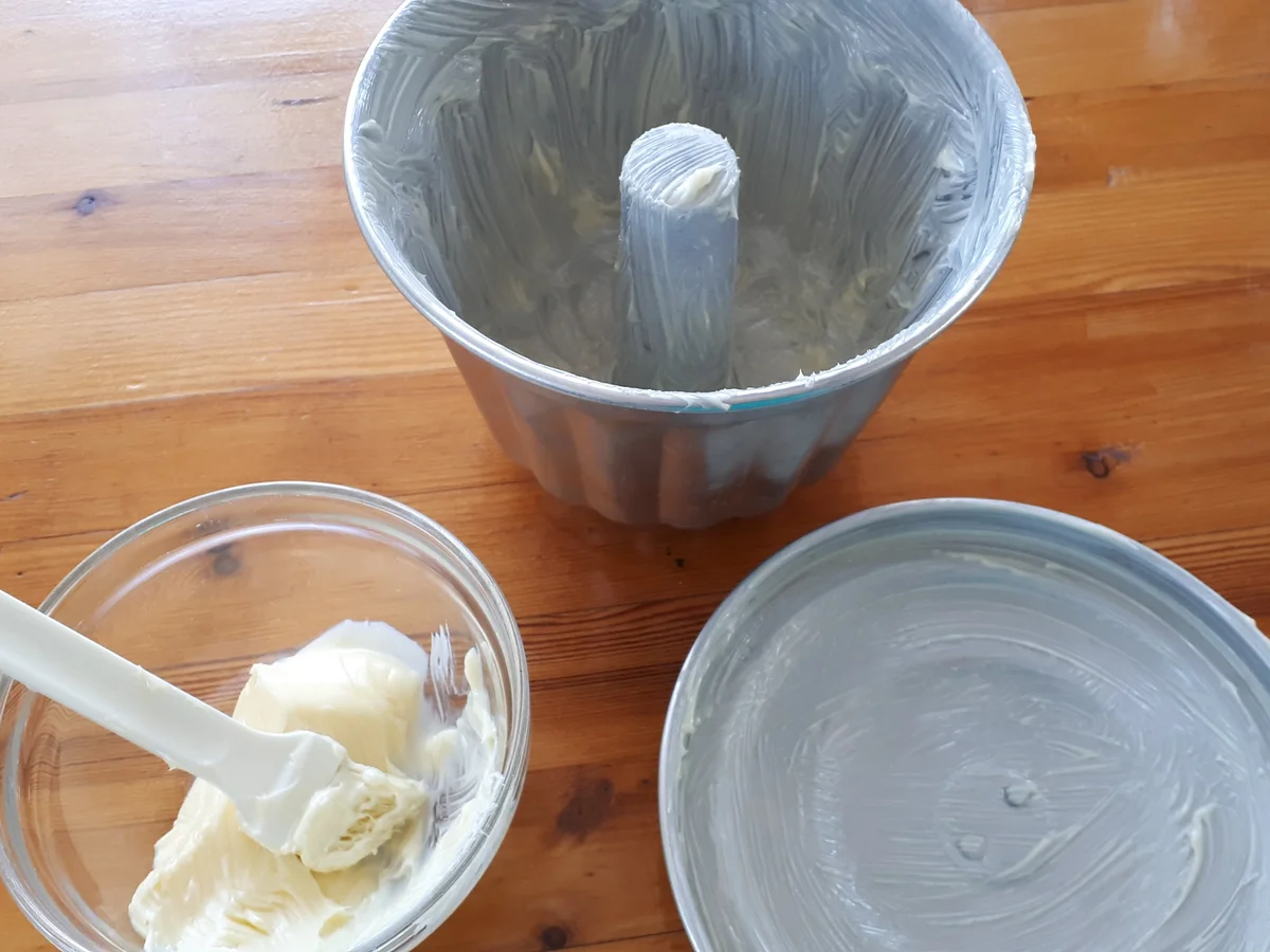 Rezept: Oma's Trommelkuchen mit einer Sirupsosse Bild Nr. 16052 Oma's Trommelkuchen mit einer Sirupsosse - Rezept - Bild Nr. 16052