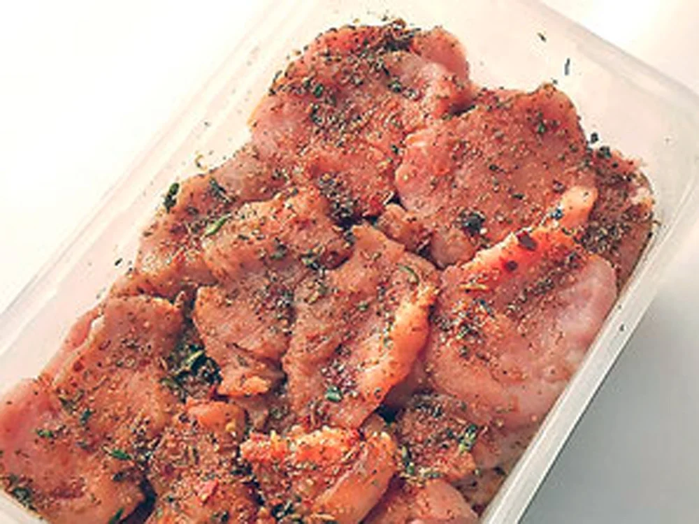 Rezept: Pfannengyros von der Schweinelende, Tzaziki und griechischer Salat Bild Nr. 16047 Pfannengyros von der Schweinelende, Tzaziki und griechischer Salat - Rezept - Bild Nr. 16047