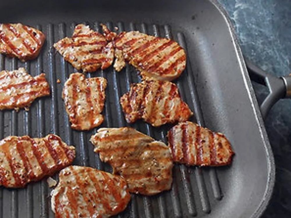 Rezept: Pfannengyros von der Schweinelende, Tzaziki und griechischer Salat Bild Nr. 16050 Pfannengyros von der Schweinelende, Tzaziki und griechischer Salat - Rezept - Bild Nr. 16050