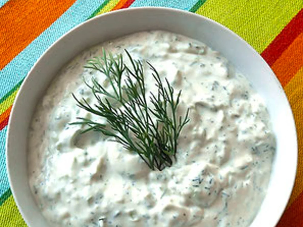 Rezept: Pfannengyros von der Schweinelende, Tzaziki und griechischer Salat Bild Nr. 16053 Pfannengyros von der Schweinelende, Tzaziki und griechischer Salat - Rezept - Bild Nr. 16053