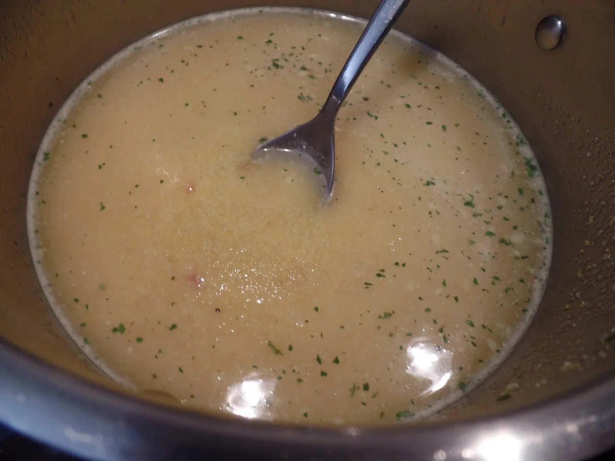 Cremige Polenta mit Pfifferlingen-Rahm-Sauce - Rezept - Bild Nr. 16048