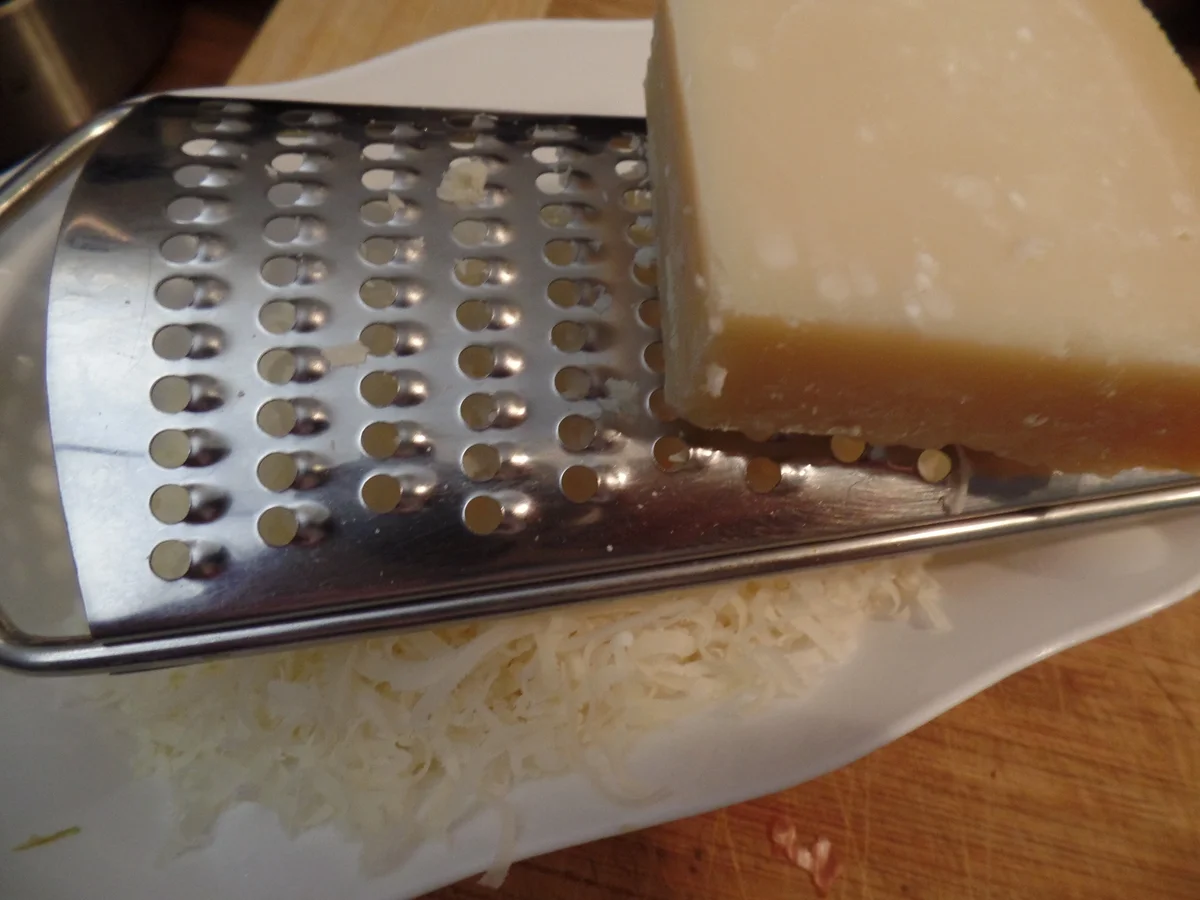 Cremige Polenta mit Pfifferlingen-Rahm-Sauce - Rezept - Bild Nr. 16049