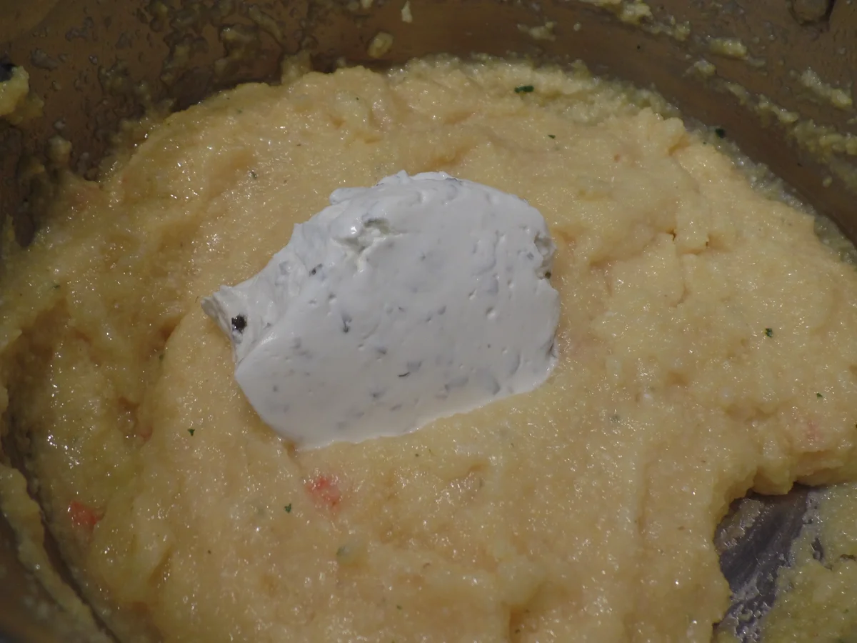 Cremige Polenta mit Pfifferlingen-Rahm-Sauce - Rezept - Bild Nr. 16051