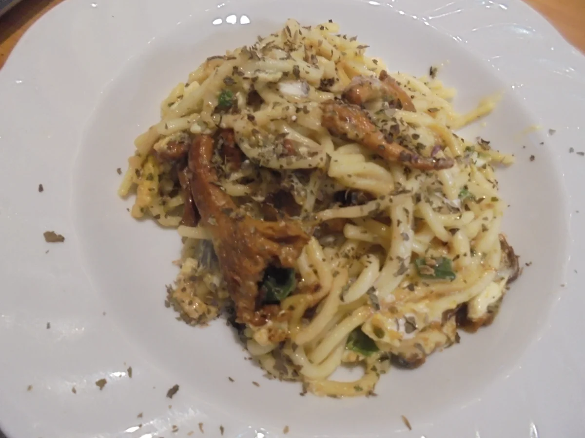 Spaghetti- Pfanne mit Ei und Pfifferlingen - Rezept - Bild Nr. 16052