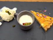 Crème Brûlée Tarte mit Panna Cotta und Vanilleeis - Rezept - Bild Nr. 2