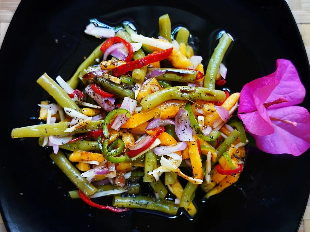 Rezept: Exotisch-karibischer Bohnensalat mit Papaya Bild Nr. 2 Exotisch-karibischer Bohnensalat mit Papaya - Rezept - Bild Nr. 2