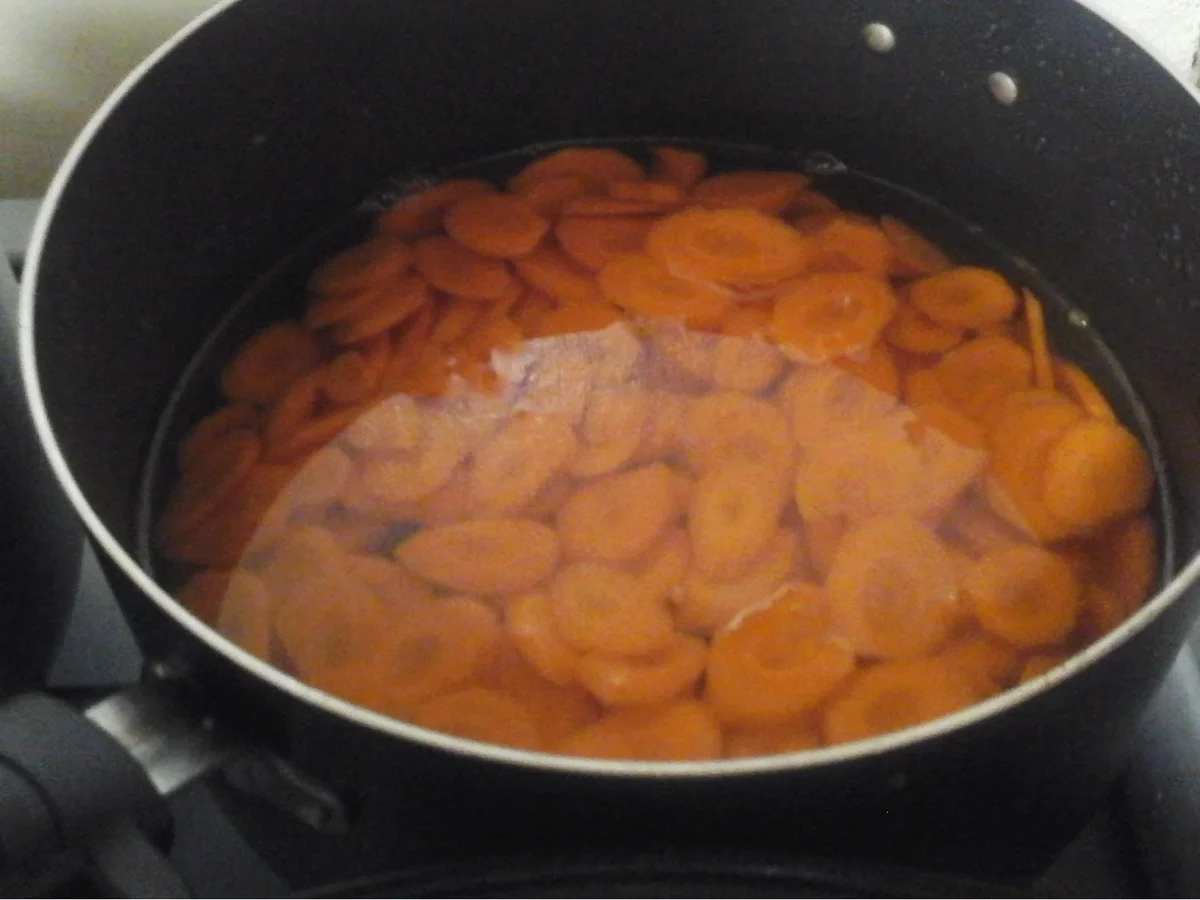 Hähnchenbrustfilet-Curry mit Gemüsemix, Honigkarotten und Drillingen - Rezept - Bild Nr. 17