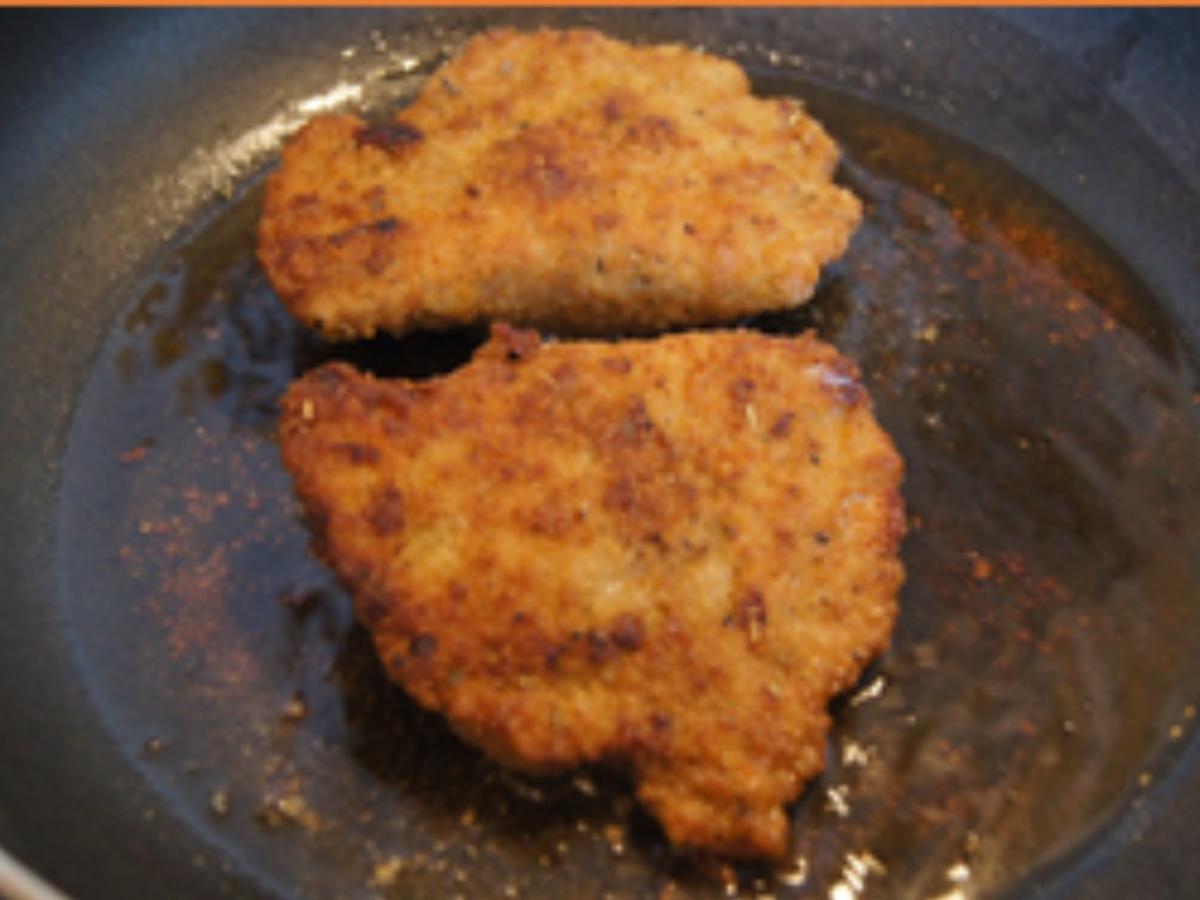 Schnitzeltasche griechischer Art mit Rote Bete Salat und Möhren ...