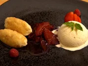 Topfennocke mit Röster und Vanilleeis - Rezept - Bild Nr. 2