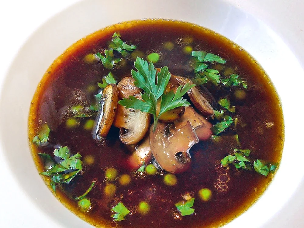 Waldpilz-Consommé auf Champignon-Royale - Rezept - Bild Nr. 16067