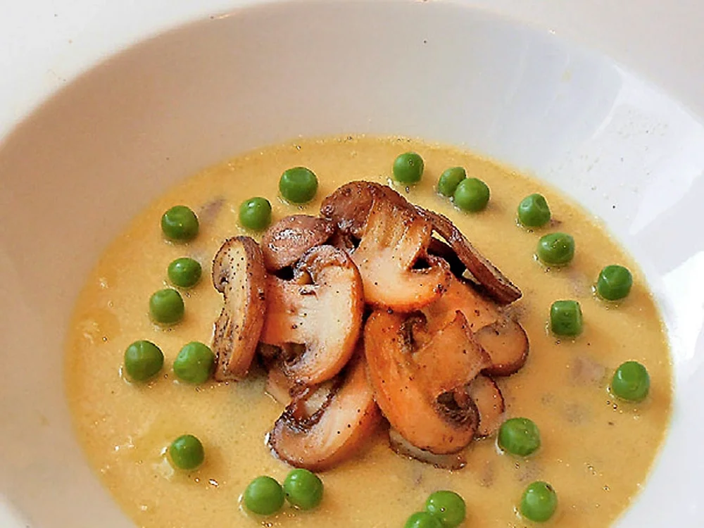 Waldpilz-Consommé auf Champignon-Royale - Rezept - Bild Nr. 16069